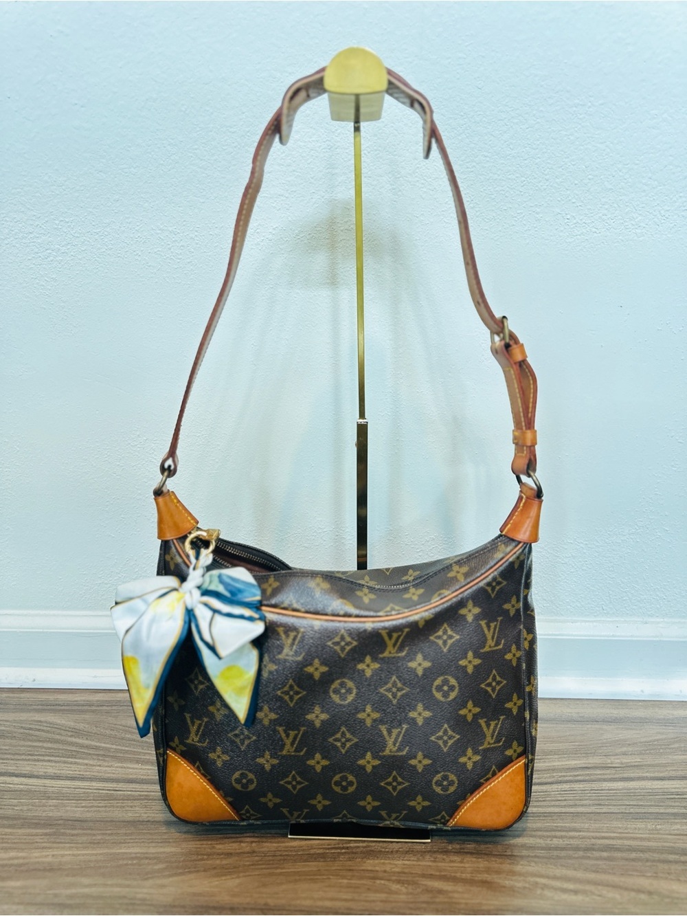 LOUIS VUITTON LV Monogram Bolougne Shoulder bag with dust bag and COA - Picture 3 of 17